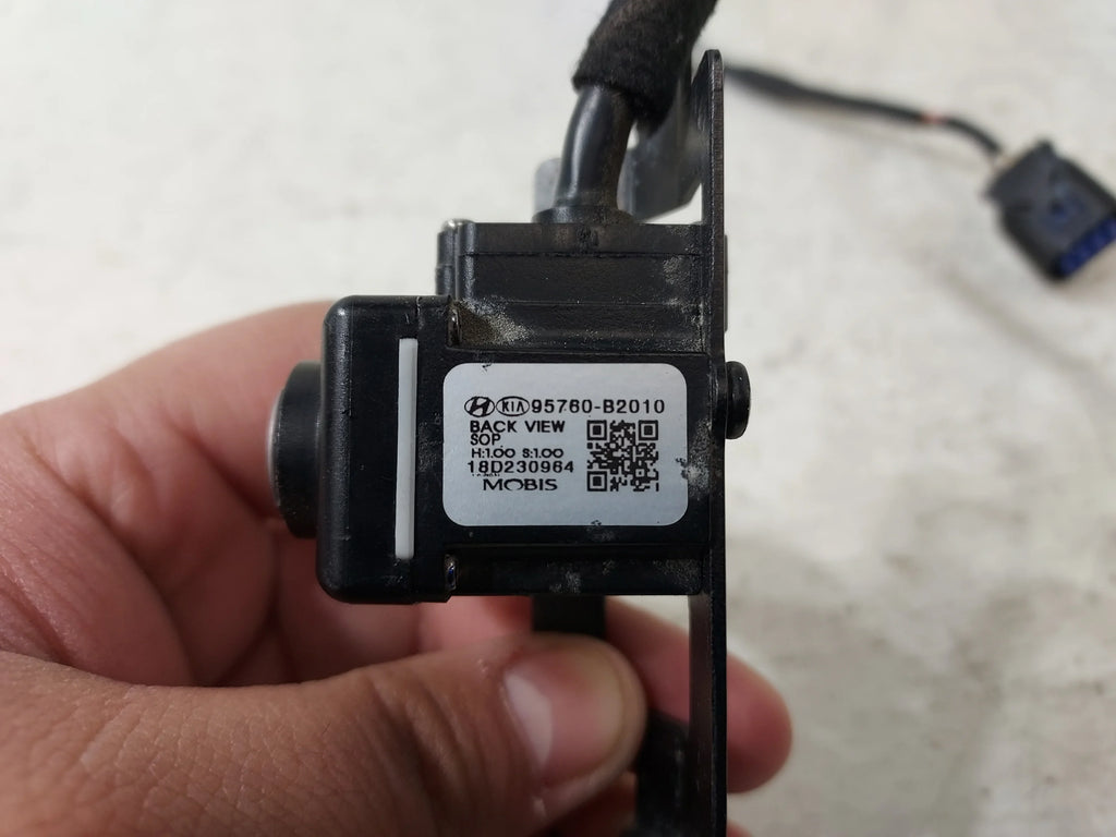 Pre-Owned 2017-2019 Kia Soul Liftgate Mount Rear View Camera   (Good)