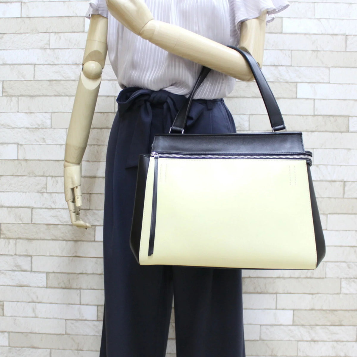 Pre-Owned  Celine Handbag Edge Overseas Large Black Yellow Women's Leather (Fair)