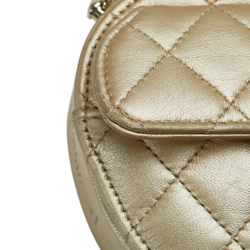 Pre-Owned Authenticated Chanel Mini  in Love Heart Crossbody Lambskin Leather Gold Crossbody Bag Unisex (Good)