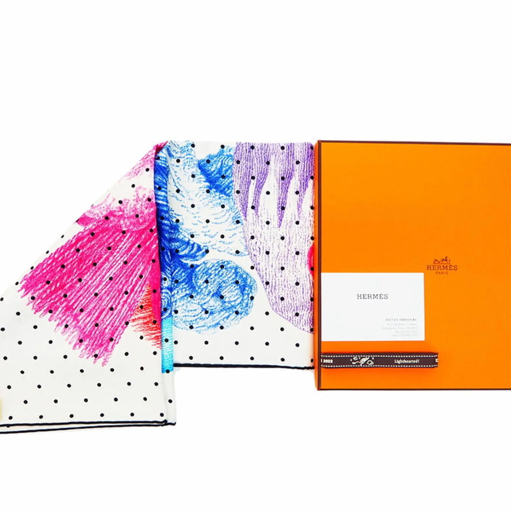 Pre-Owned Hermes  Carre 90 Wings and    White Scarf Muffler H003851S01 (Like New)