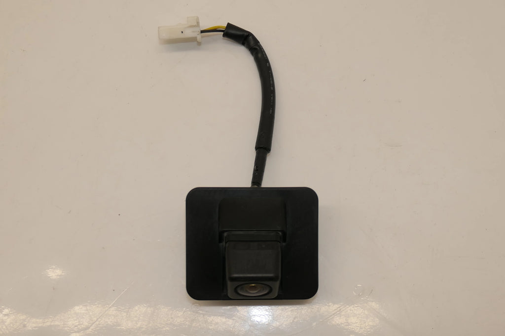 Pre-Owned 2017-2018 Mazda 3 Sedan Rear View Back Up Camera  (Good)