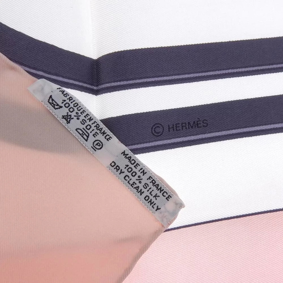 Pre-Owned Hermes  Carre 90  de  scarf muffler silk pink multicolor (Like New)