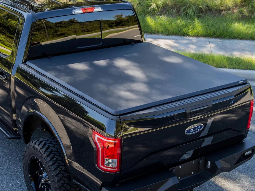 Gator Cover,Gator Hybrid Hard Folding Vinyl Tonneau Truck Bed Cover 2014-2018 Chevy Silverado  Sierra 8 ft Bed
