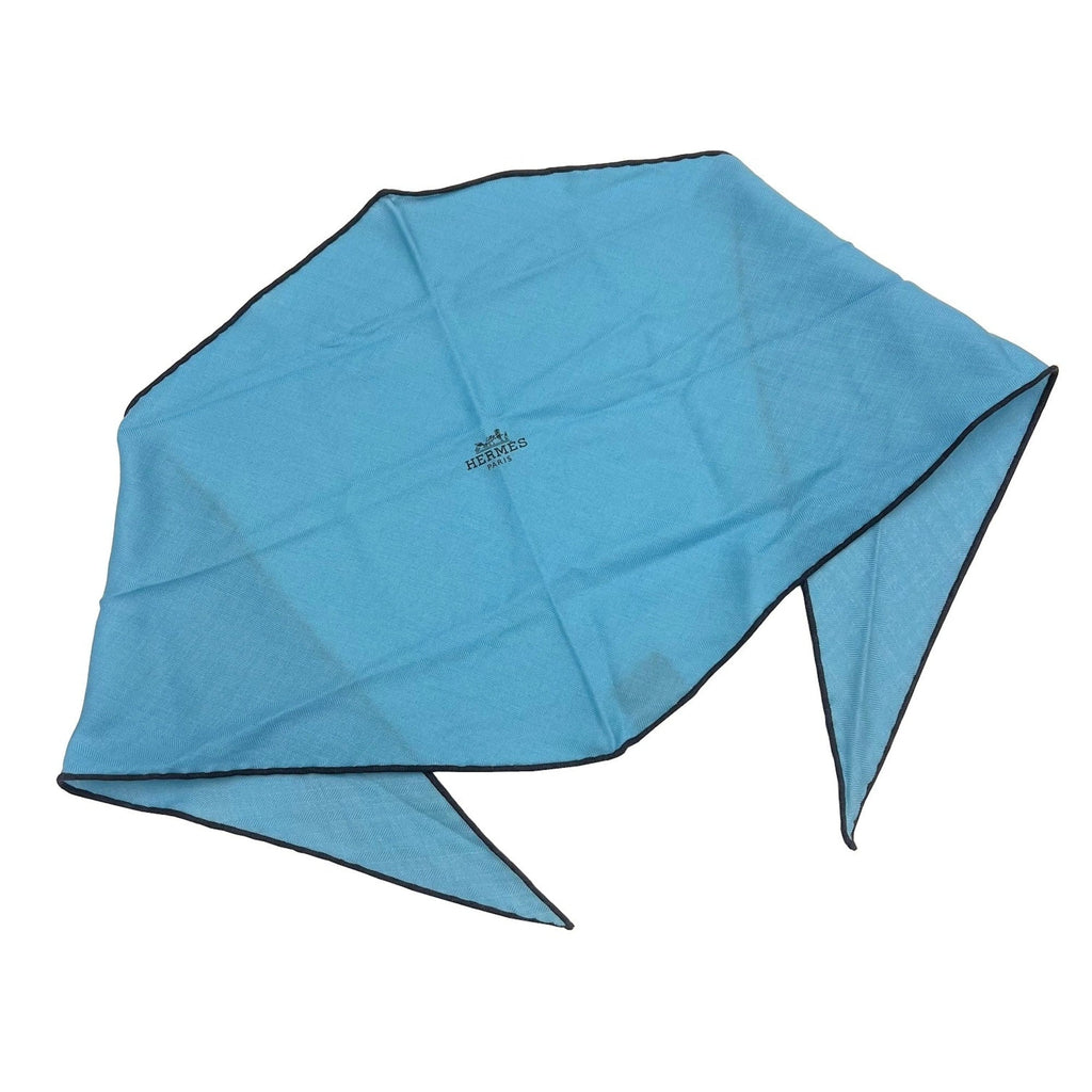 Pre-Owned  Hermes triangle scarf cashmere silk blue ladies (Like New)