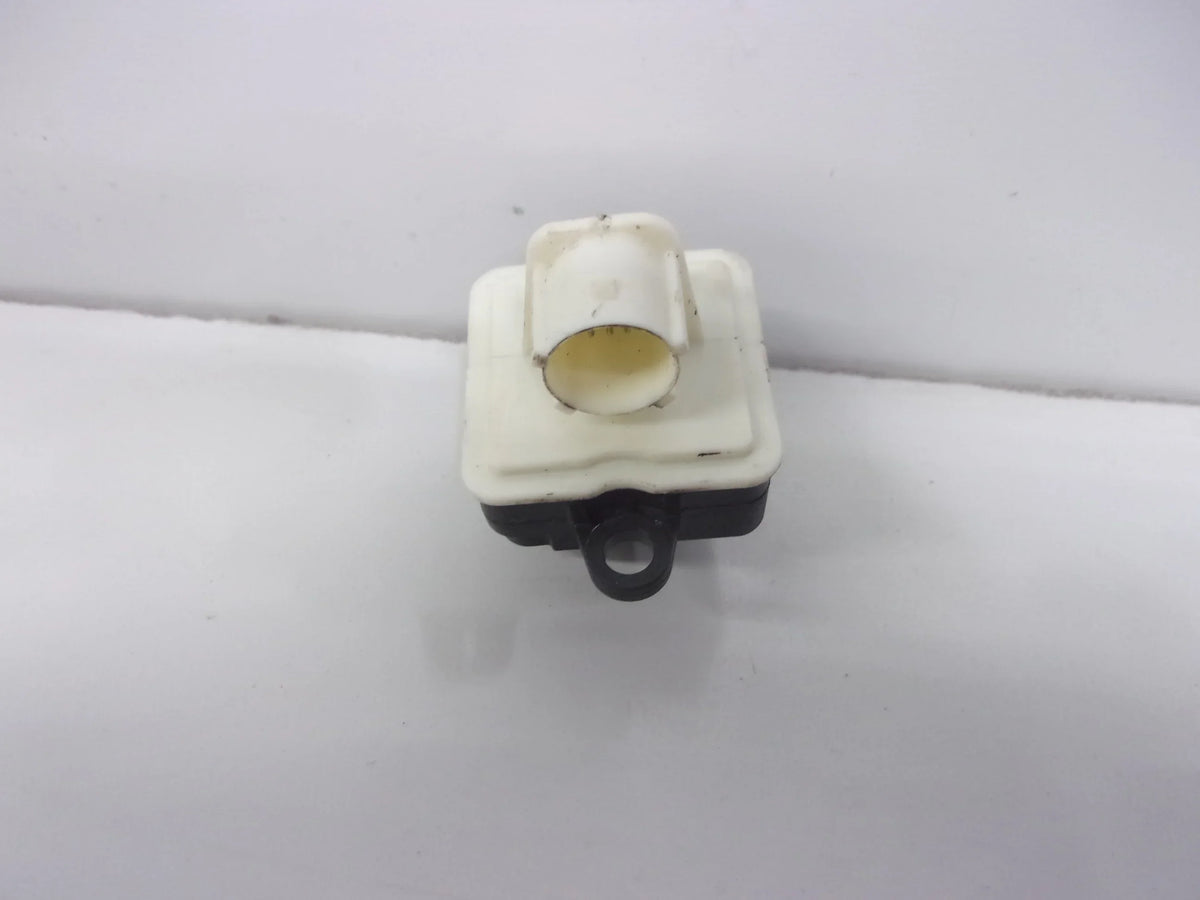 Pre-Owned 2014-2017 Fiat 500 Liftgate Mtd Rear View Backup Camera 0735579805  (Good)