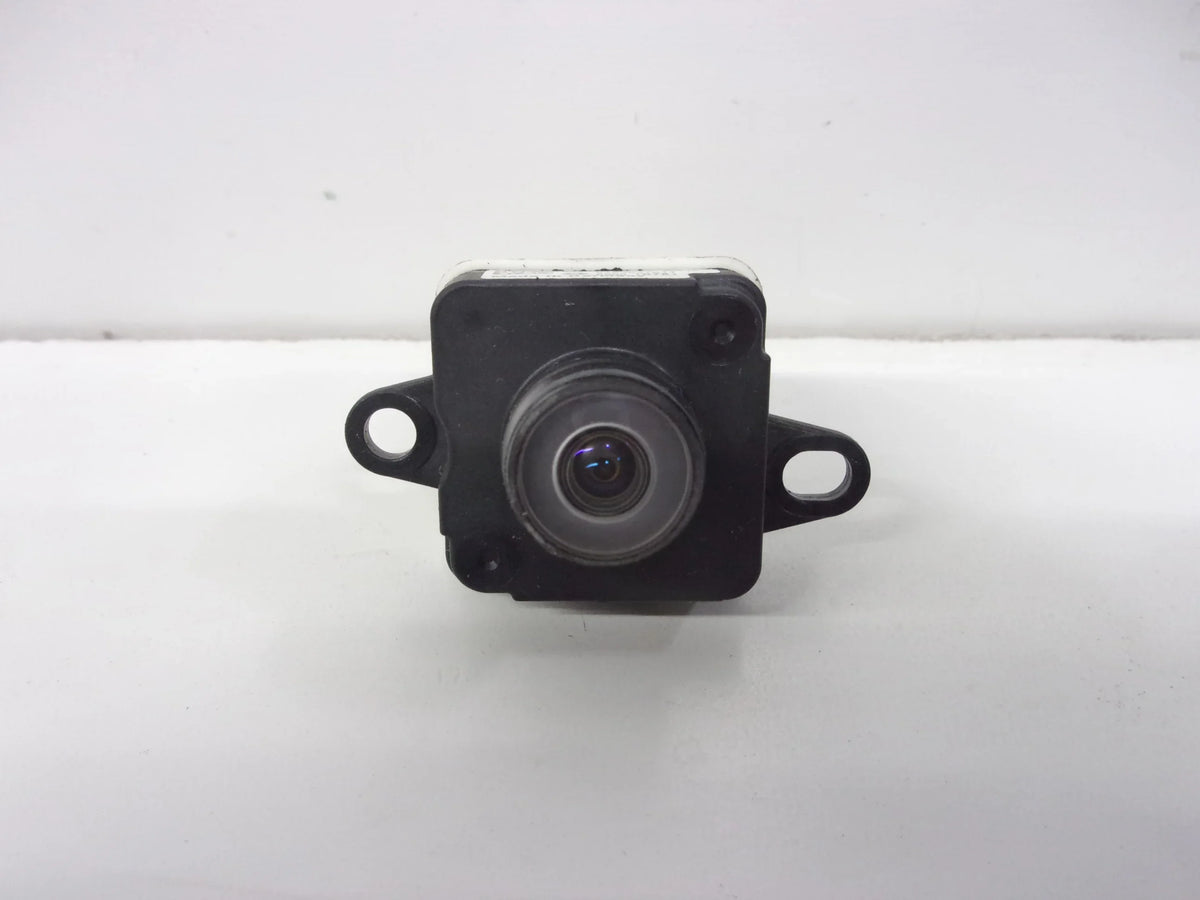 Pre-Owned 2014-2017 Fiat 500 Liftgate Mtd Rear View Backup Camera 0735579805  (Good)