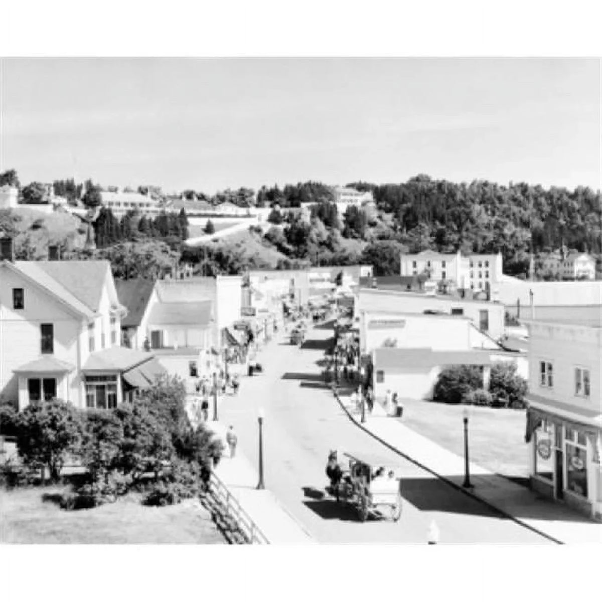 Michigan Street Scene on Mackinac Island Poster Print - 18 x 24 in.