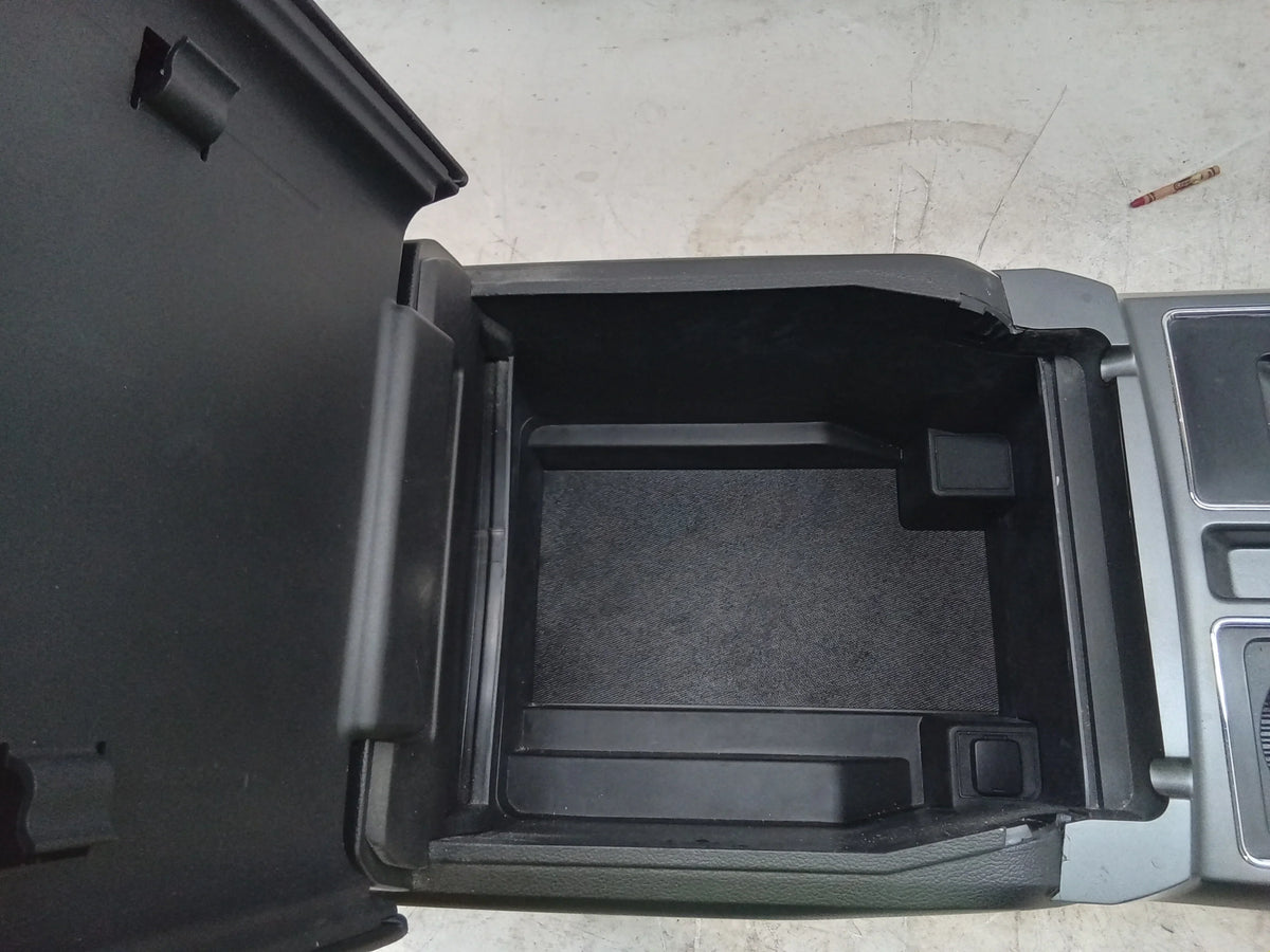 Pre-Owned 19 Ford F150 Floor Center Console W/ Shifter  100 Plug  (Good)
