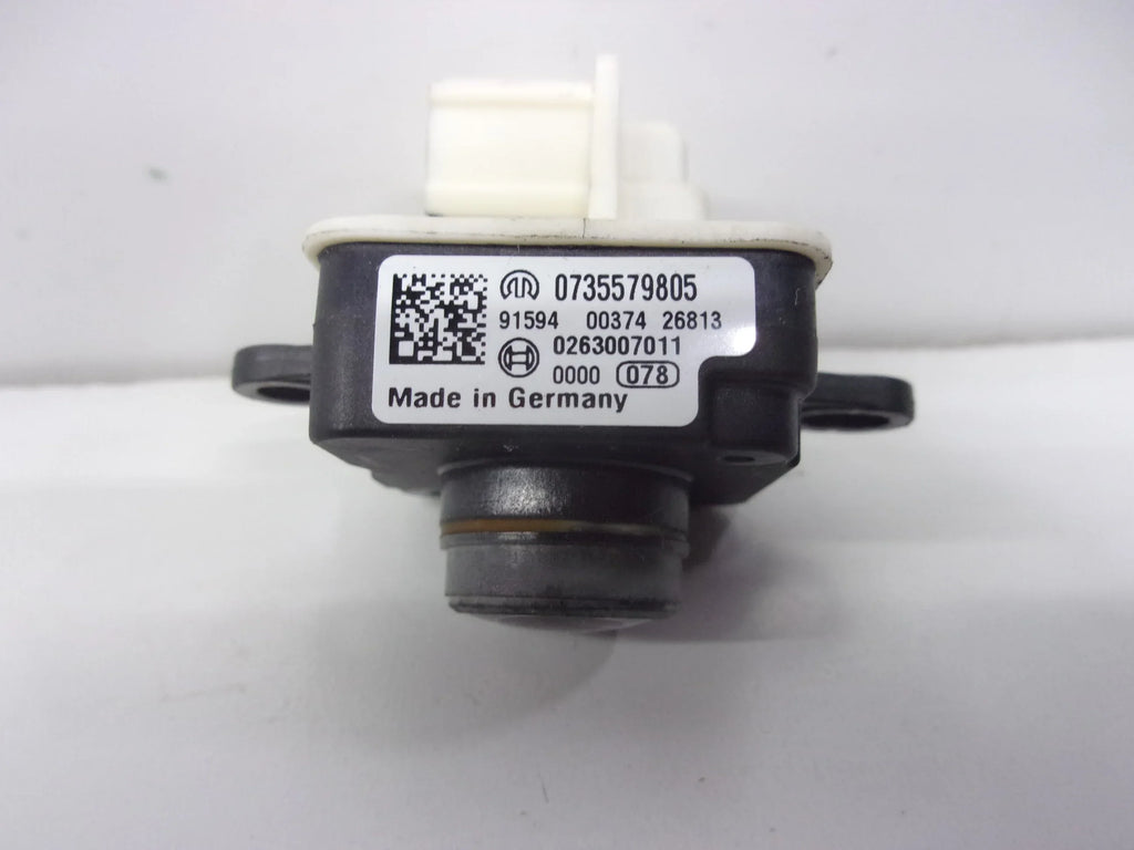 Pre-Owned 2014-2017 Fiat 500 Liftgate Mtd Rear View Backup Camera 0735579805  (Good)